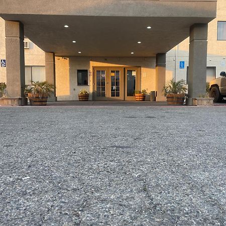 Sutter Inn Yuba City Bagian luar foto