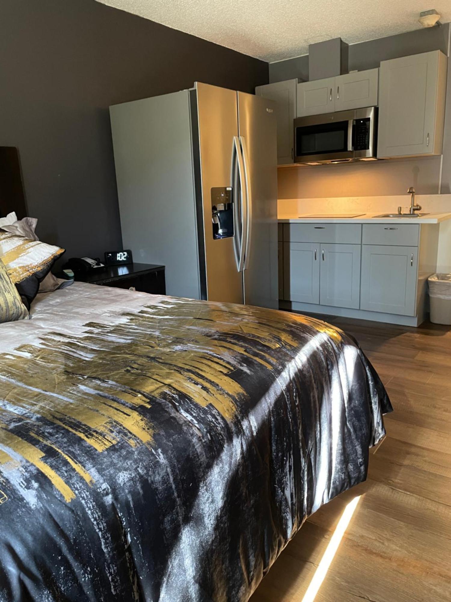 Sutter Inn Yuba City Bagian luar foto