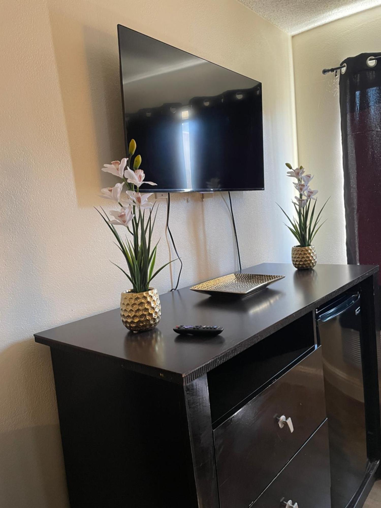 Sutter Inn Yuba City Bagian luar foto